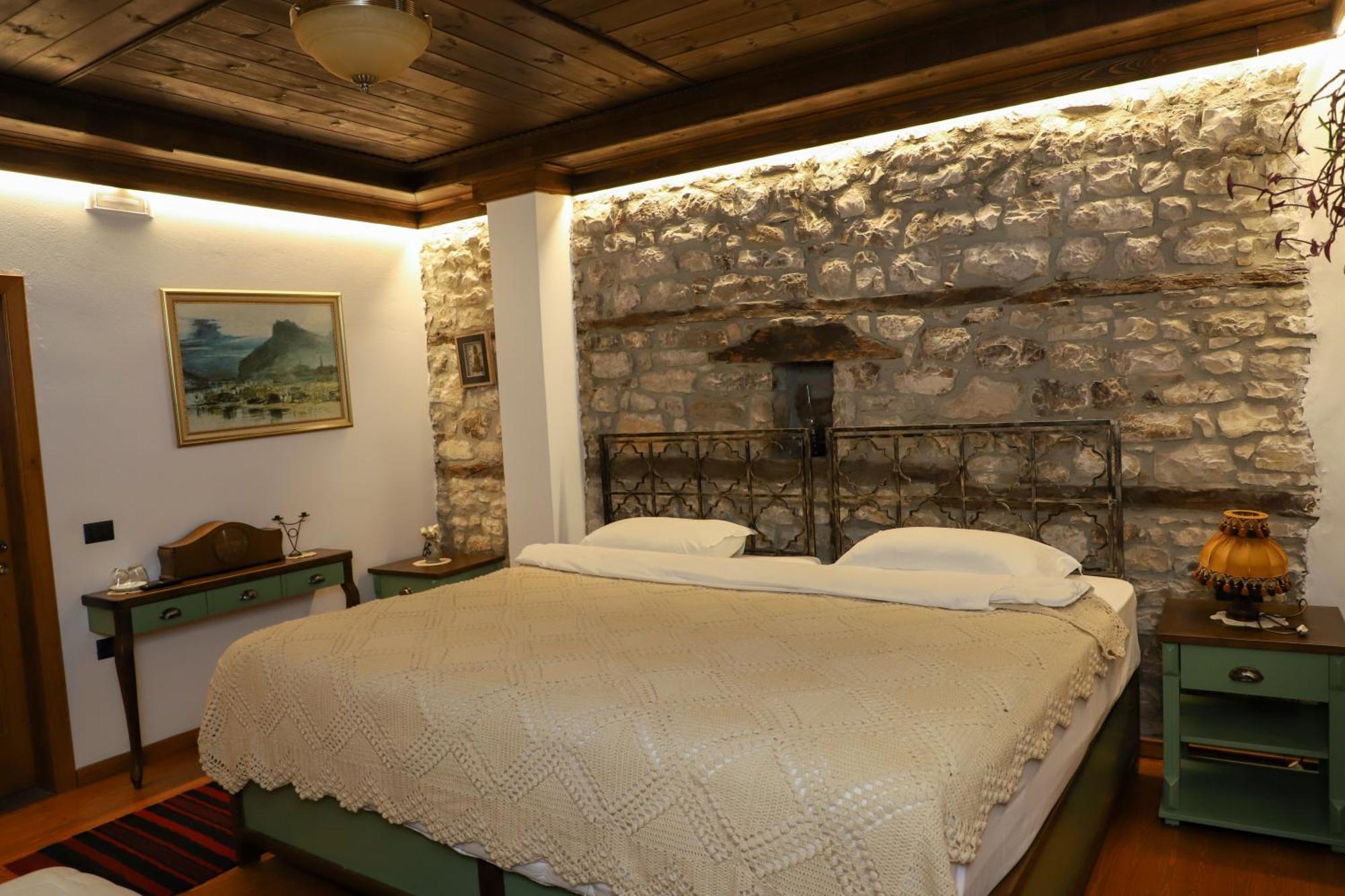Villa Oda Tomori เบราท ภายนอก รูปภาพ